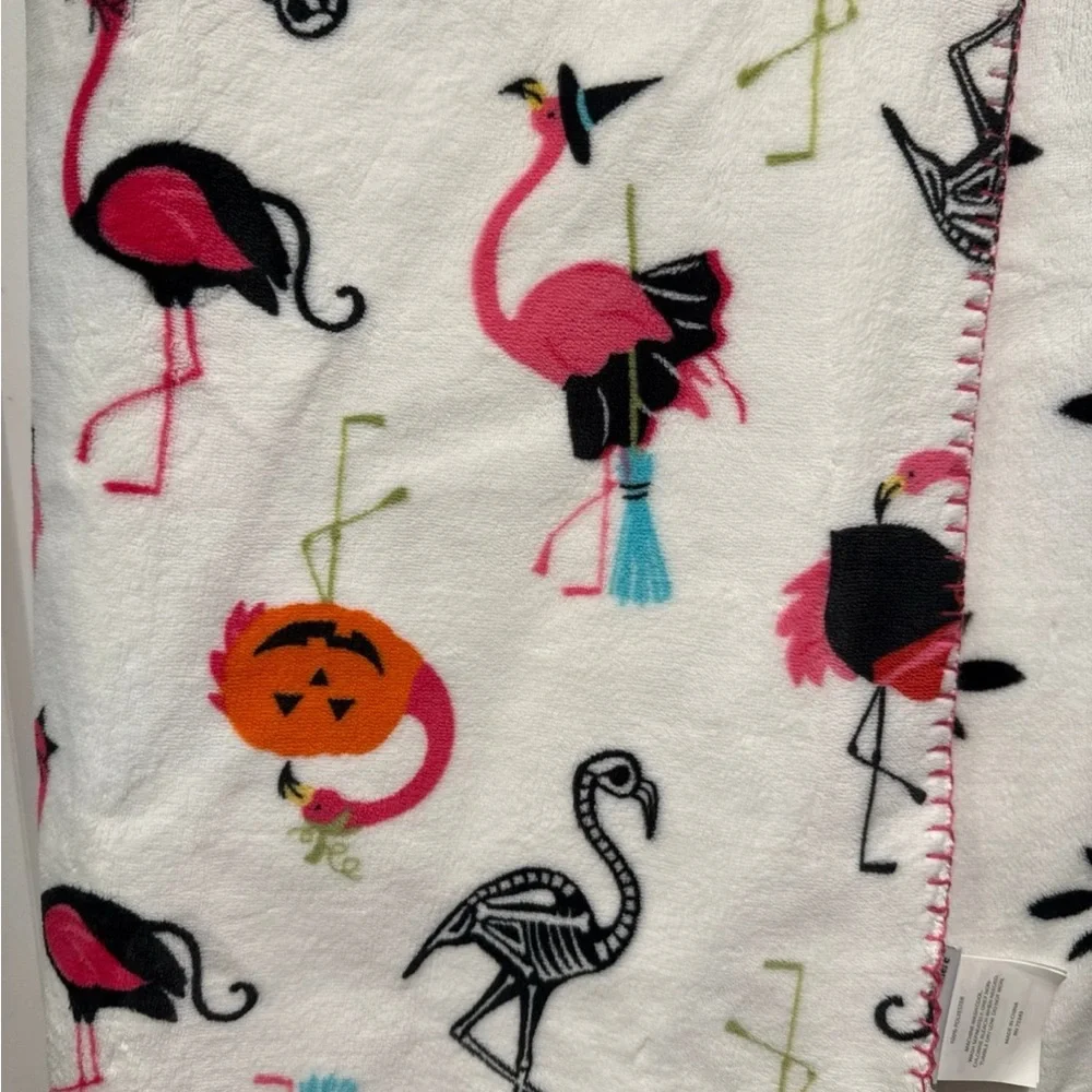 Cupcake and Cashmere  SUMMERWEEN  Flamingo blanket